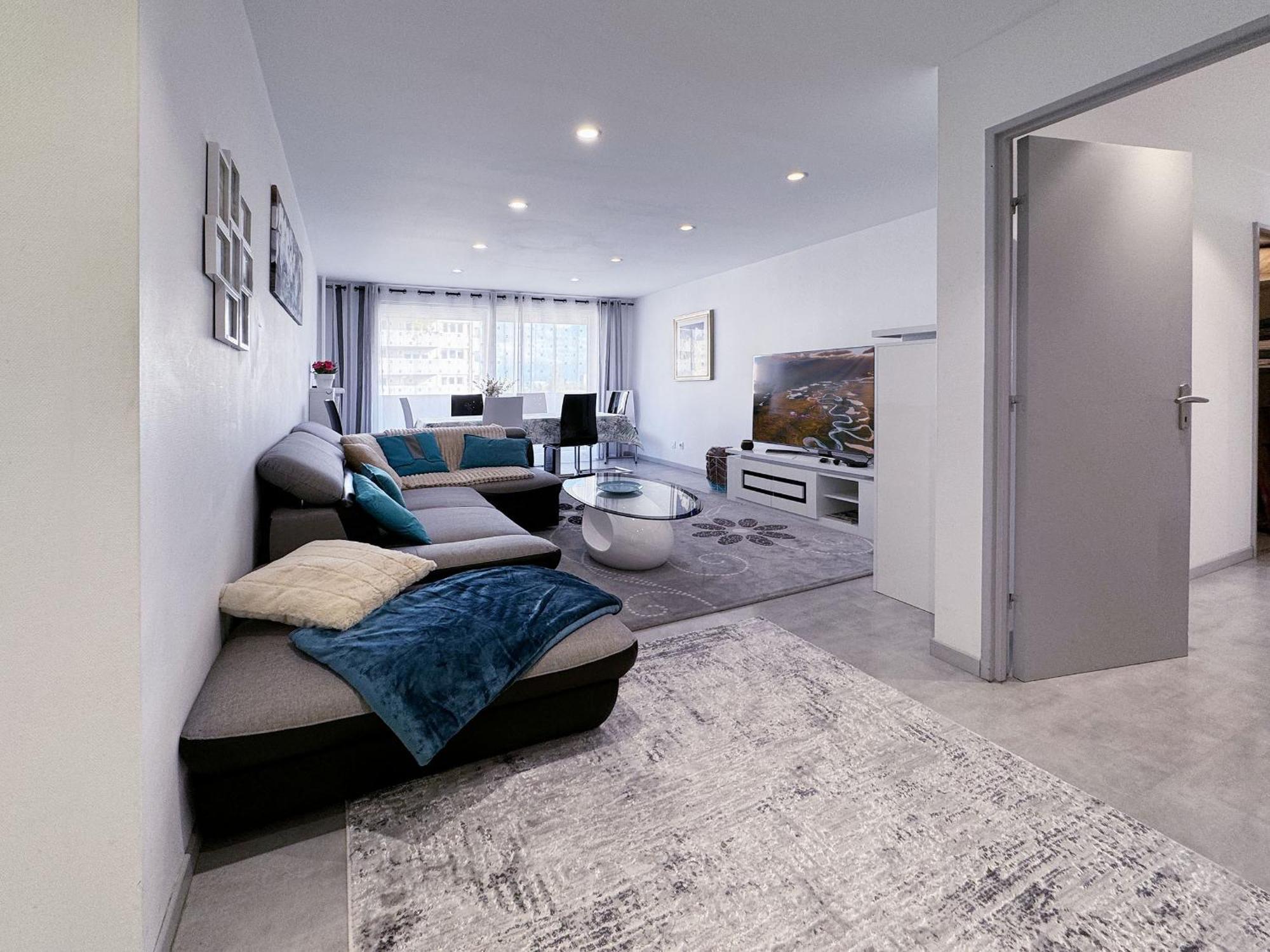 Chez Velia Grand 4 Pieces, Parking Prive Et Emplacement Ideal Strasbourg