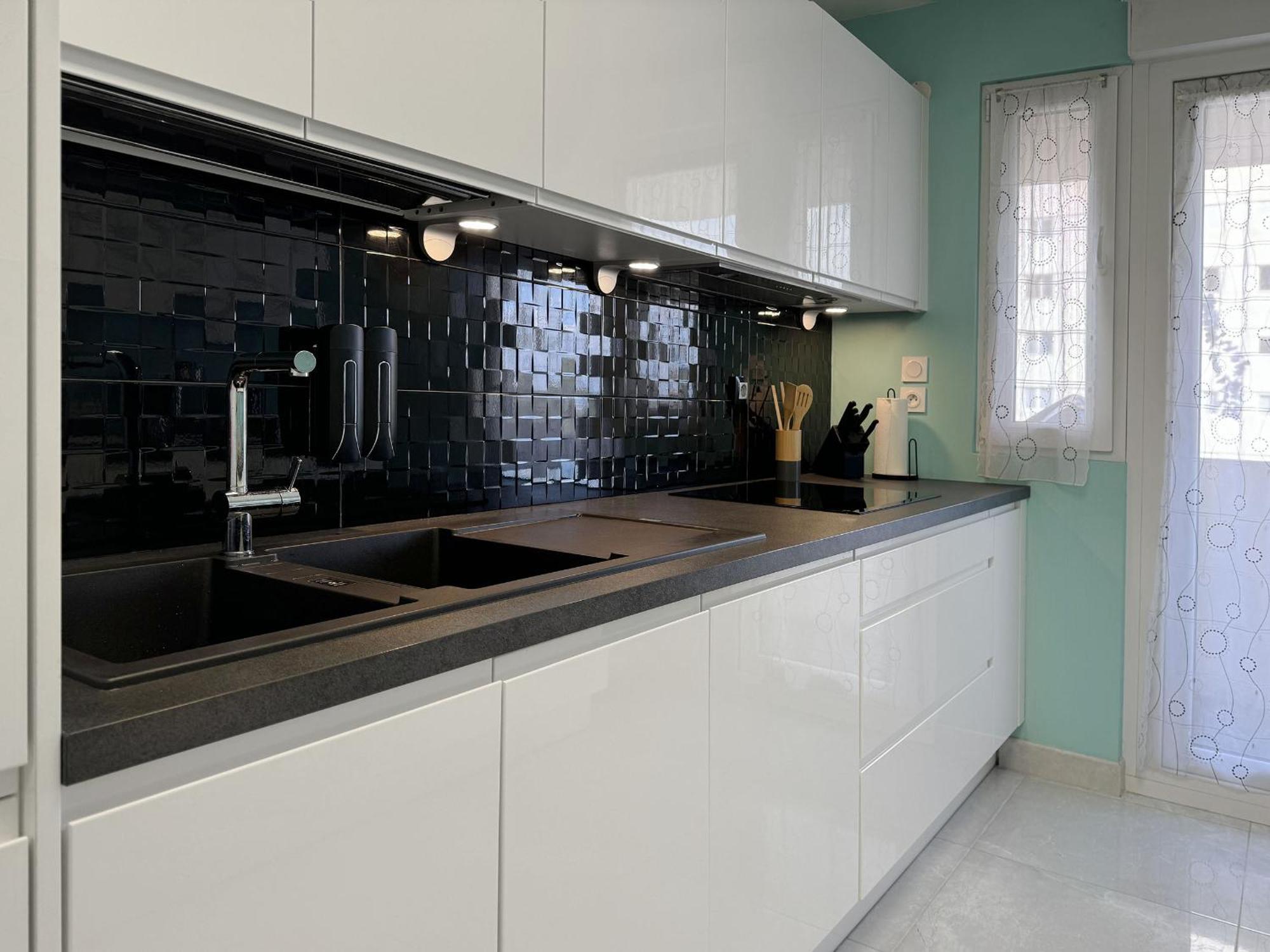 Chez Velia Grand 4 Pieces, Parking Prive Et Emplacement Ideal Strasbourg