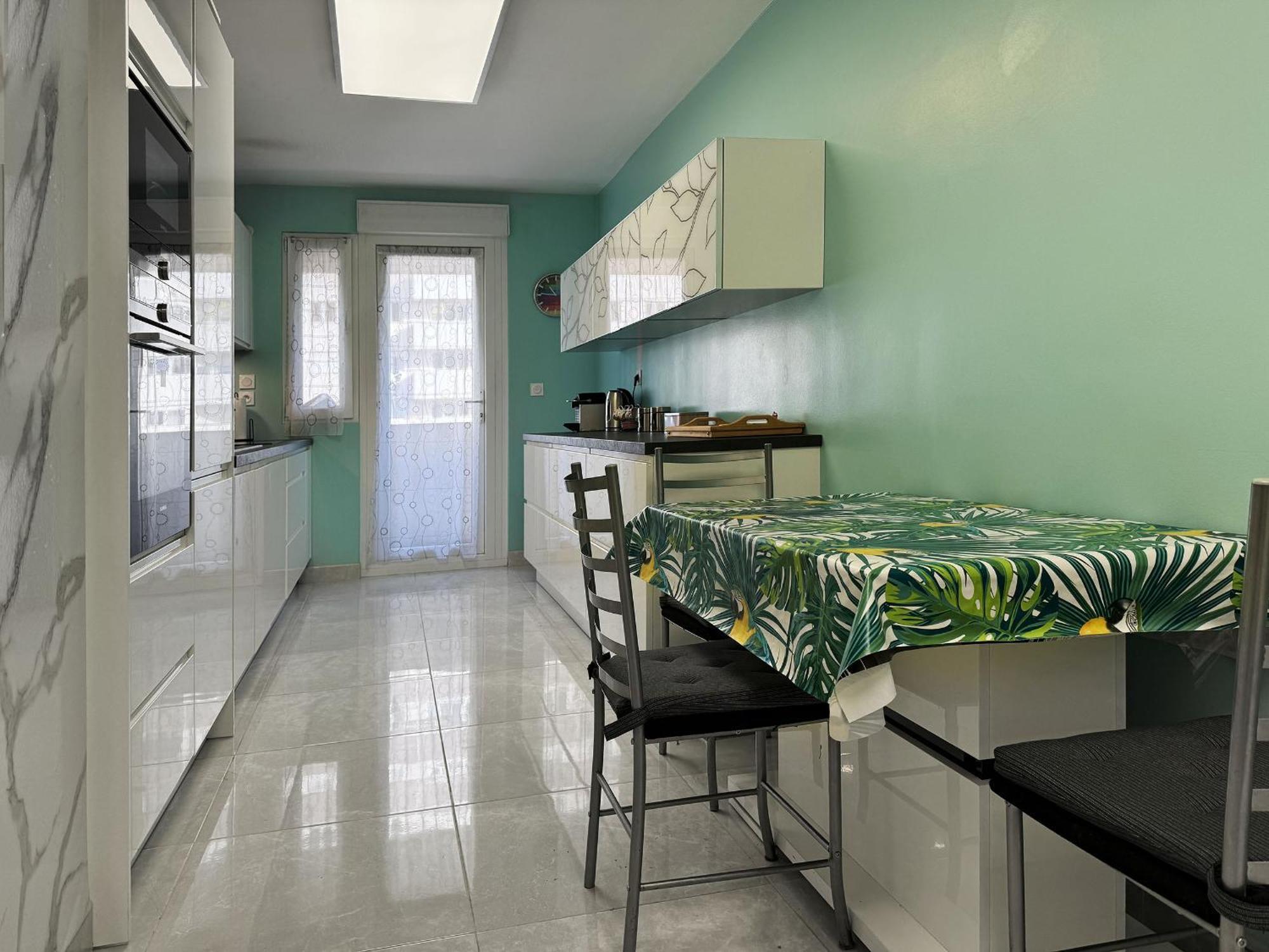 Chez Velia Grand 4 Pieces, Parking Prive Et Emplacement Ideal