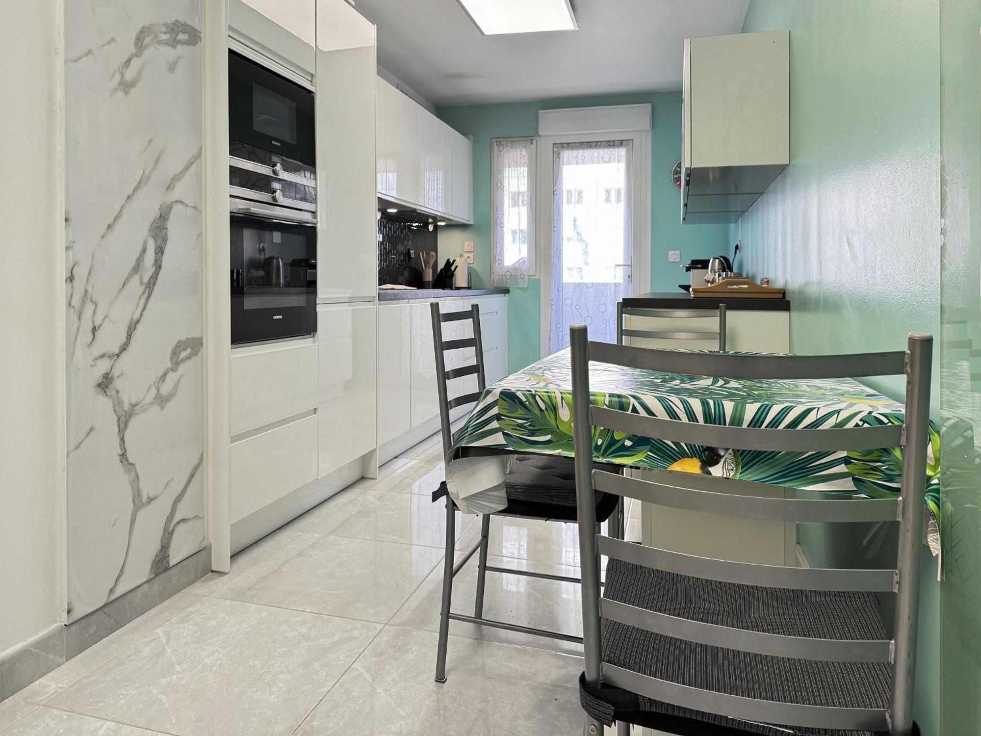 Appartement Chez Velia Grand 4 Pieces, Parking Prive Et Emplacement Ideal *